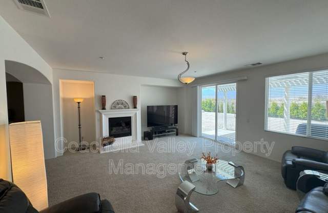 1290 Esperanza Trl photos photos