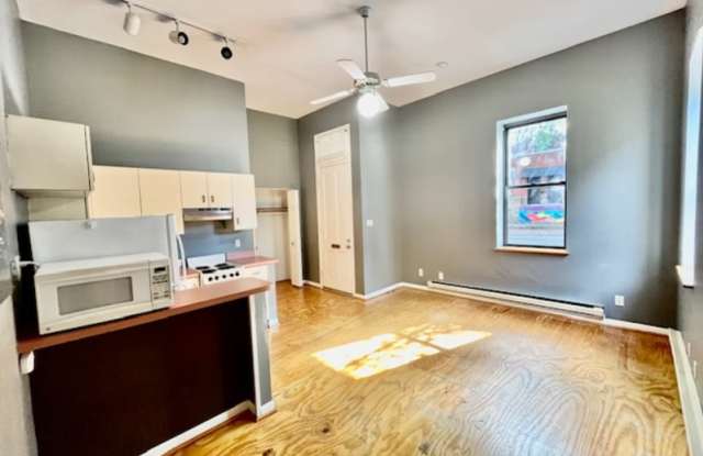 2905 Cherokee Gallery 2