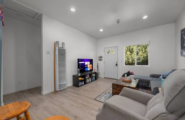 5156 Brockbank Place Gallery 3
