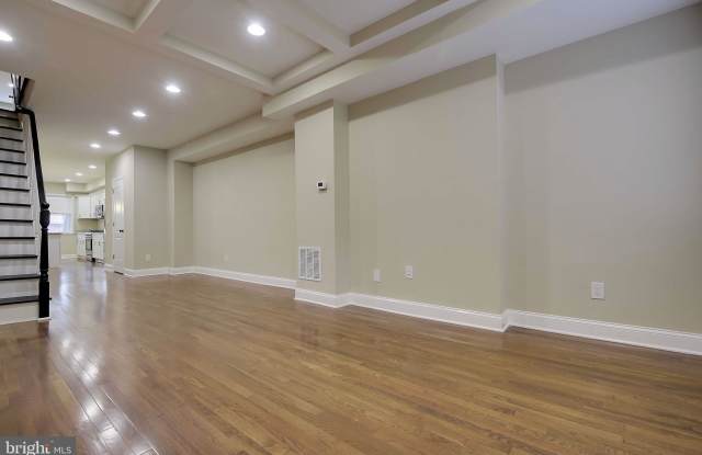 258 S HIGHLAND AVENUE Gallery 3