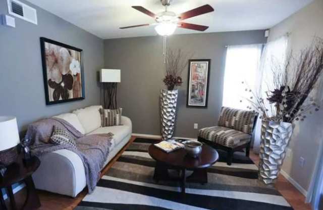 2462 Cromwell Cir Gallery 3