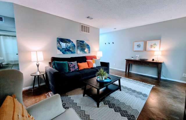 1220 Southport Drive photos photos