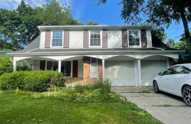 Spacious Four Bedroom Home Available Summer of 2026! photos photos