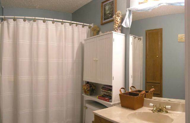 11925 Tobler TR. Gallery 3