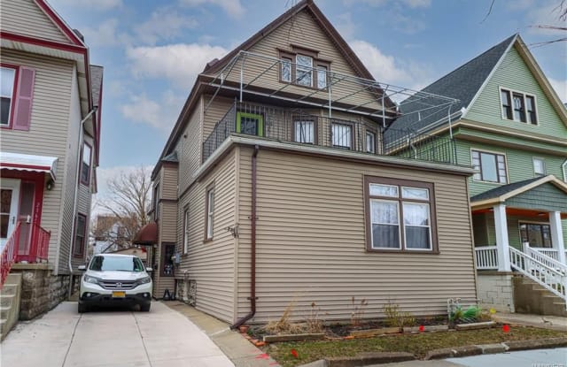 218 Baynes Street - 218 Baynes Street, Buffalo, NY 14213