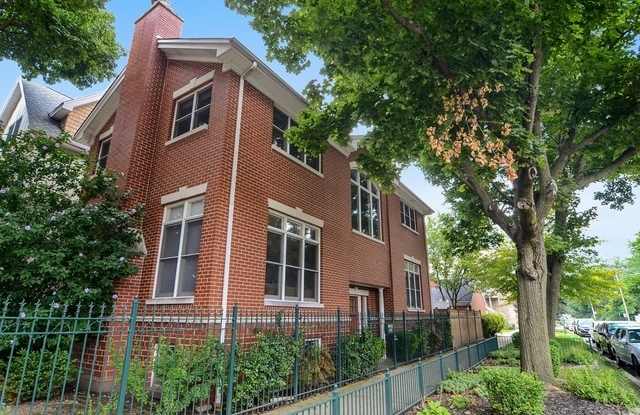 1800 West Melrose Street - 1800 West Melrose Street, Chicago, IL 60657