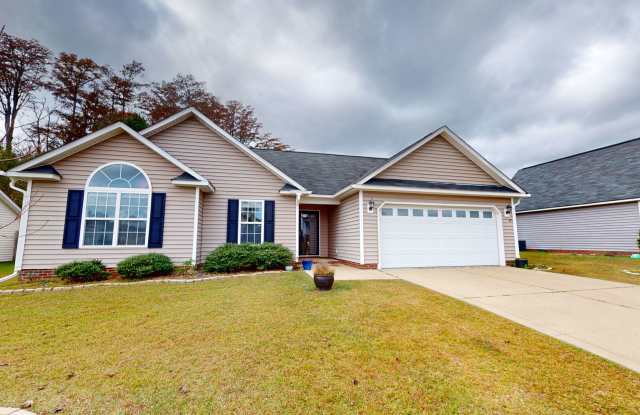 $300 OFF First Month's Rent! 3 Bedroom Ranch with Bonus Room Near Fort Liberty and Shopping! - 509 Sharpsburg Road, Cumberland County, NC 28311