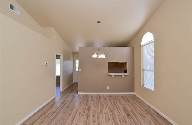 18621 North 33rd Drive Gallery 4