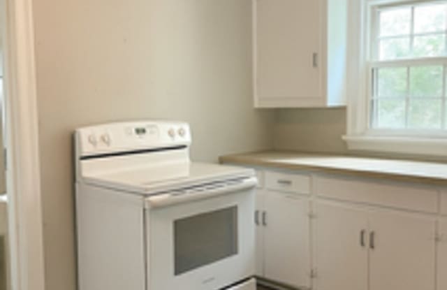 Charming Bungalow in Old Hickory/ Rayon City, Fenced Yard photos photos