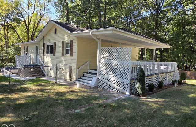 170 White Oaks Street Gallery 3