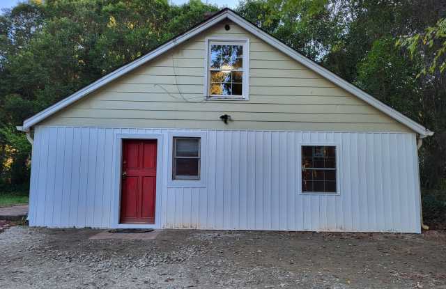 2 bedroom apartment in Belmont - 214 Ferstl Avenue, Mount Holly, NC 28012