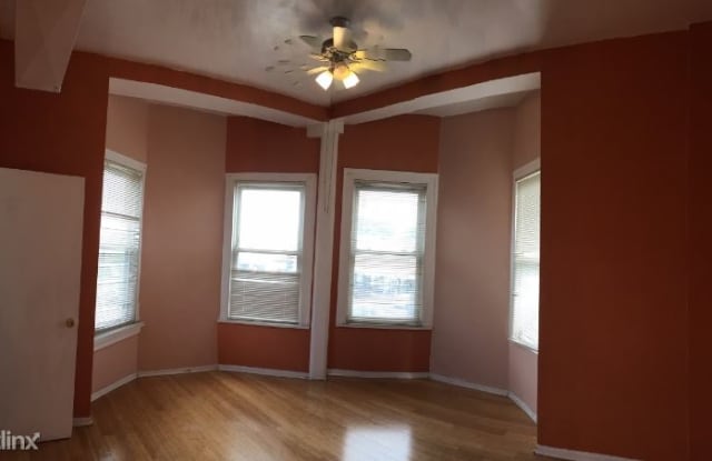802 W 31st St 1B - 802 W 31st St, Chicago, IL 60608