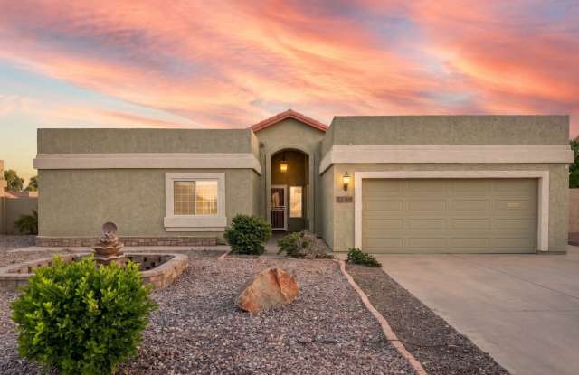 Spacious 4 Bedroom Pool Home in Quiet Cul De Sac photos photos