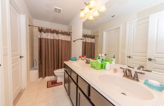4314 Berry Ridge Lane Gallery 3