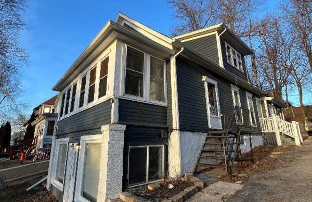 393 Wellington Avenue unit: 1 photos photos