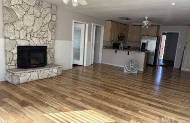 176 S 100 E Gallery 3