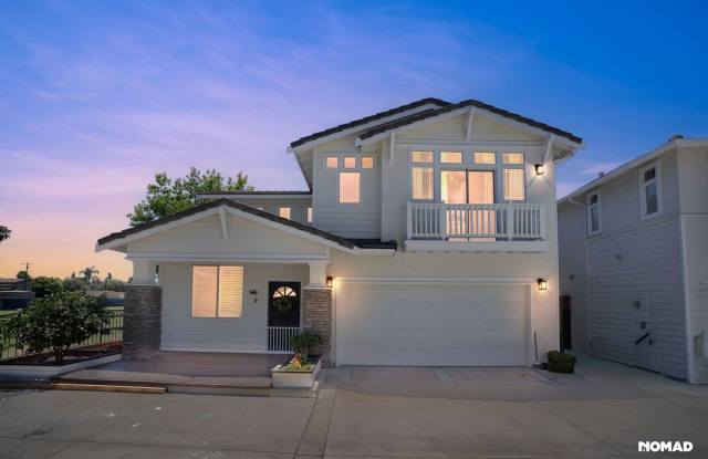 Charming 3BR/3BTH House in Costa Mesa photos photos