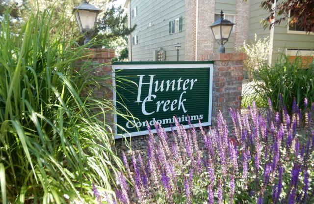 Charming 2 bed/ 2 bath condominium located in Gunbarrel's Hunter Creek. Next to beautiful park! - 4676 White Rock Circle, Boulder, CO 80301
