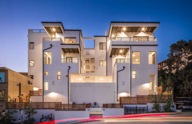 Gorgeous 4 Bed/3 Bath in USD Area with 3 Parking Spaces *Washer/Dryer in Unit* photos photos Gorgeous 4 Bed/3 Bath in USD Area with 3 Parking Spaces *Washer/Dryer in Unit* photos photos