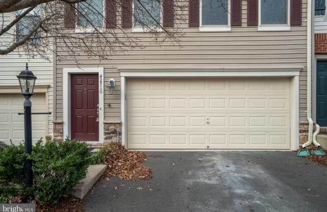42710 OGILVIE SQUARE - 42710 Ogilvie Square, Broadlands, VA 20148