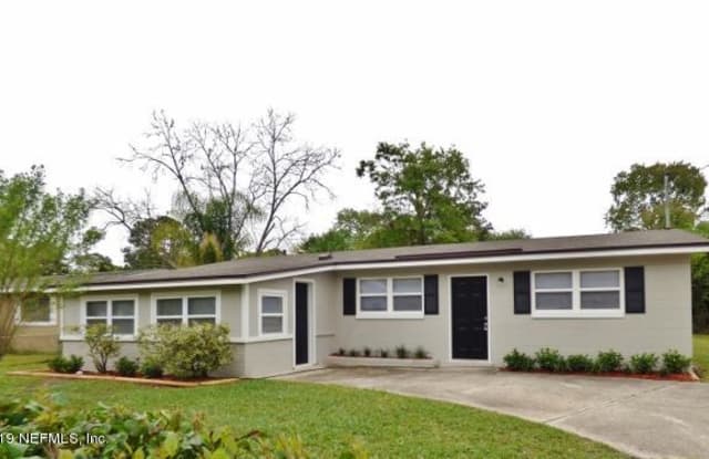 2035 BO PEEP DR W - 2035 Bo Peep Drive West, Jacksonville, FL 32210