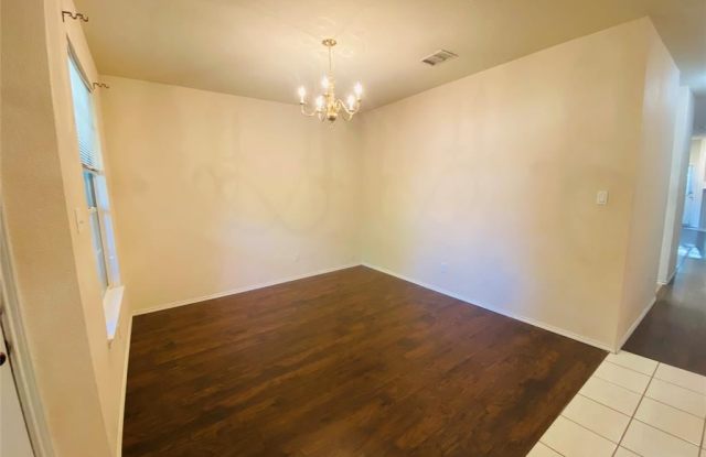 1708 Mystic Hollow Drive Gallery 3