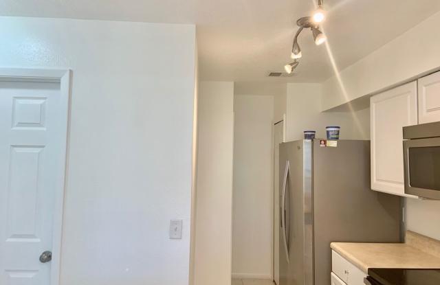 Orlando - 2 Bedroom, 2 Bathroom - $1,675.00 Gallery 4