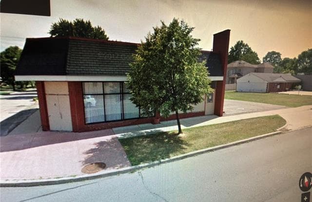 25105 W WARREN Street - 25105 W Warren St, Dearborn Heights, MI 48127