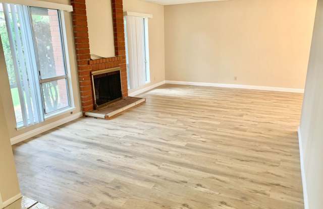 2513 W. Adams St. Gallery 2