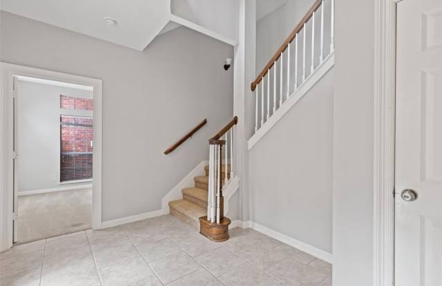3904 Bowser Avenue Gallery 4