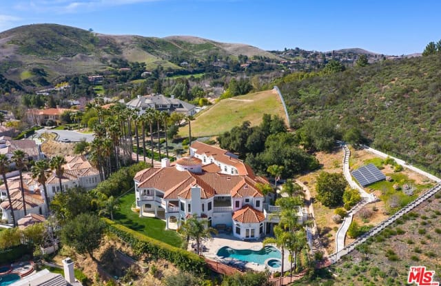5679 WHITE CLOUD Circle - 5679 White Cloud Circle, Thousand Oaks, CA 91362