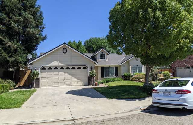 Wonderful home close to Clovis North and Copper River offering a large backyard, updated fixtures and many nice amenities! photos photos