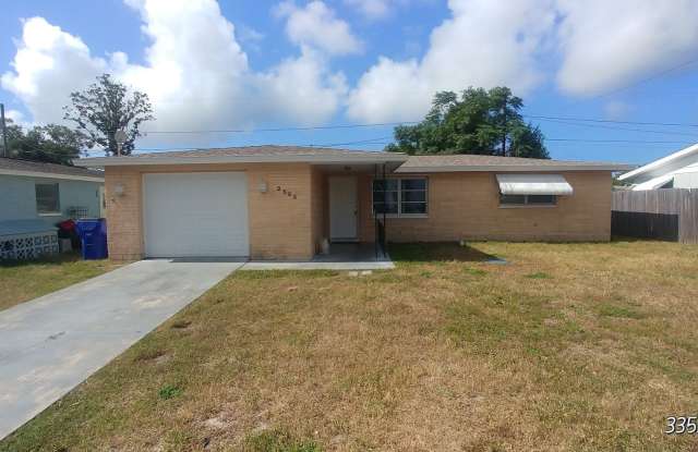 3 Bedroom 2 Bath 1 Car over sized garage - 2333 Roselawn Drive, Holiday, FL 34691