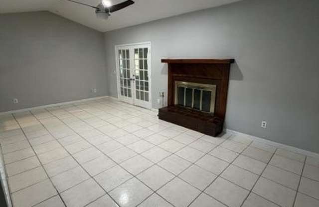 3046 BLUE HERON Drive S Gallery 2