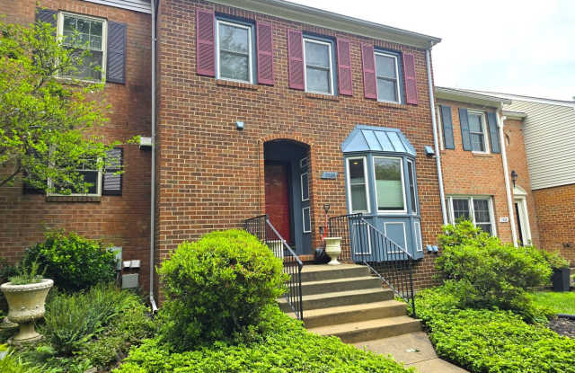 Fabulous 3BR/3.5BA Potomac Townhome, in Inverness Knolls!! photos photos