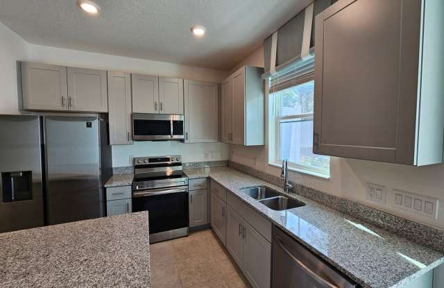 Fresh, Stylish & Ready to Welcome You Home in  WESLEY CHAPEL!! photos photos