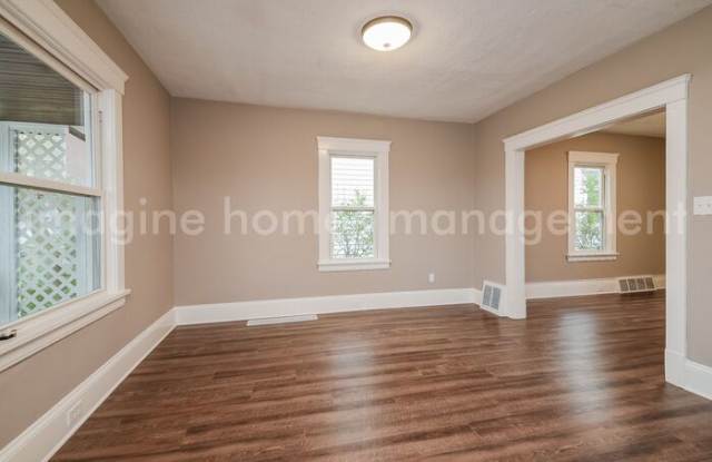 1416 Larchmont Avenue Gallery 4