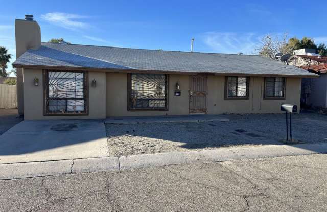 Lovely 4 Bedroom 2 Bath Home on Southwest Tucson! photos photos