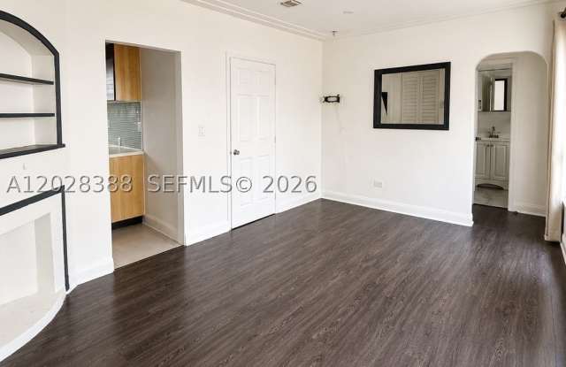 1536 Jefferson Ave photos photos
