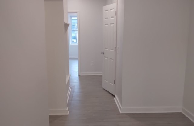 147 Grant Avenue - 147-D Gallery 3