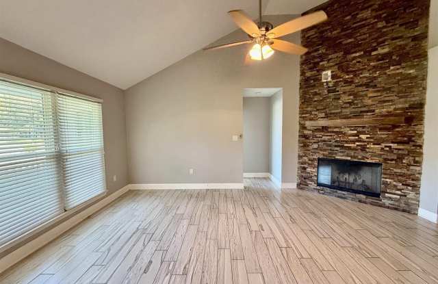 2460 Houston Cir Gallery 2