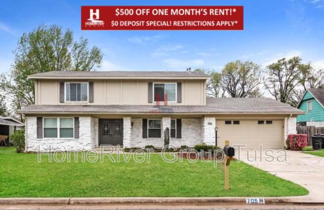 705 Meadowood Dr photos photos