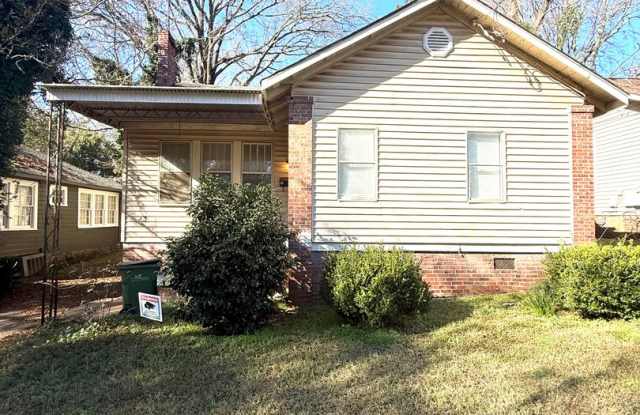 ** 2 Bed 2 bath located close to downtown ** Call 334-366-9198 to schedule a self tour photos photos