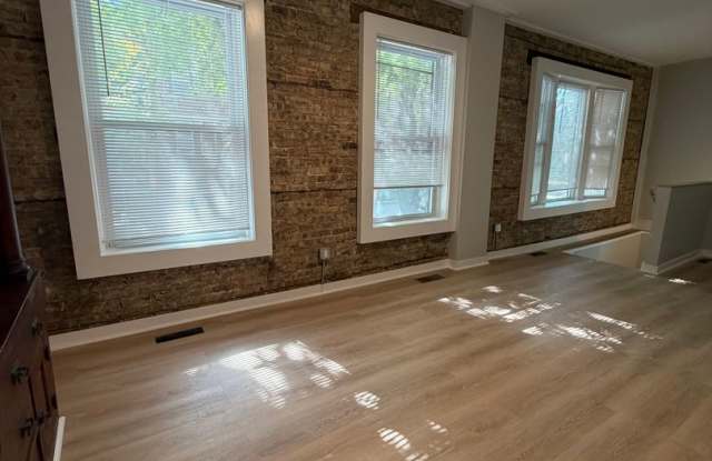 2701 N Whipple Gallery 2