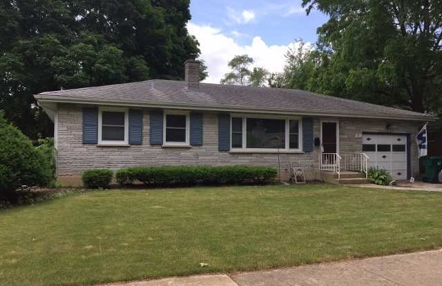 747 Cutler Street - 747 Cutler Street, St. Charles, IL 60174