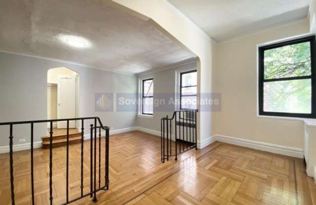 567 Fort Washington Avenue - 567 Fort Washington Avenue, New York City, NY 10033