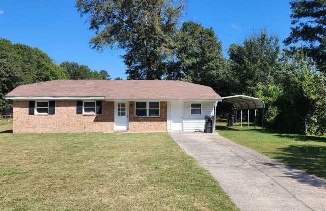 1809 Cheryl dr is a 4/2 Cute house new floors and paint near Ft Gordon Gallery 1