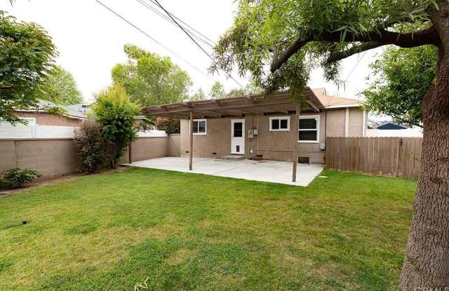 6540 Glorywhite Street Gallery 2