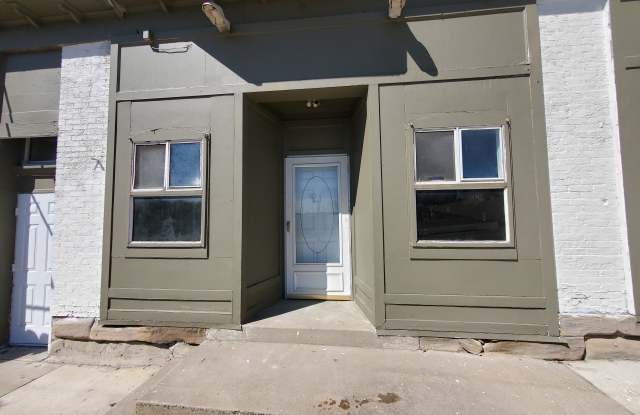 537 Wheeling Ave - 537 Wheeling Avenue, Cambridge, OH 43725