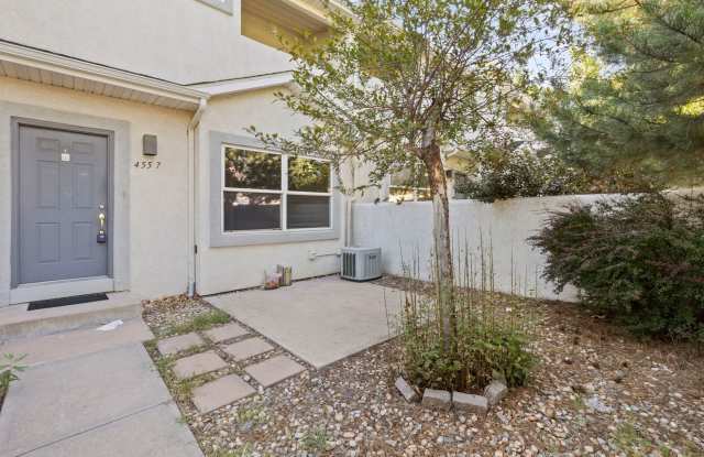 Recently Remodeled 2BD Townhome in The Pinnacle at Cheyenne Mountain photos photos